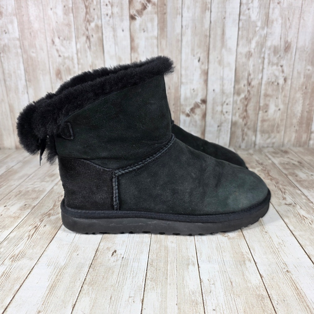 UGG Mini Bailey Bow II‎ Black Suede Sheepskin Boots Women's Size 8
